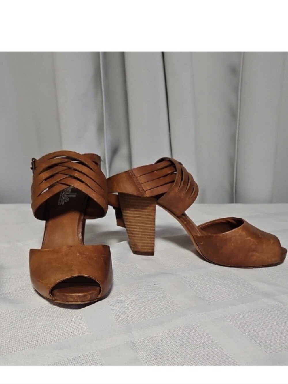 Women's Chunky Heel Leather Sandal, Sz 7